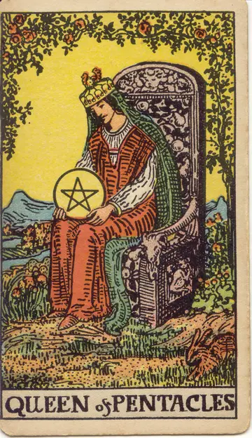 Lá Queen of Pentacles (Nữ Hoàng Xu)